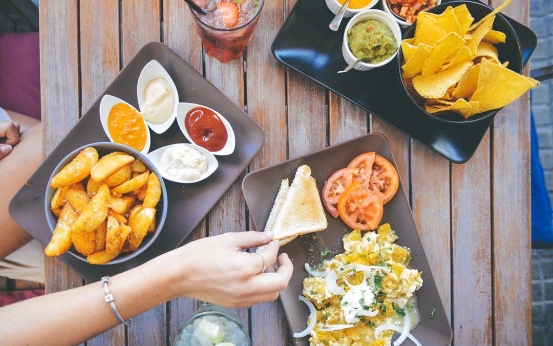 «COMER COMO SI NO HUBIERA UN MAÑANA»